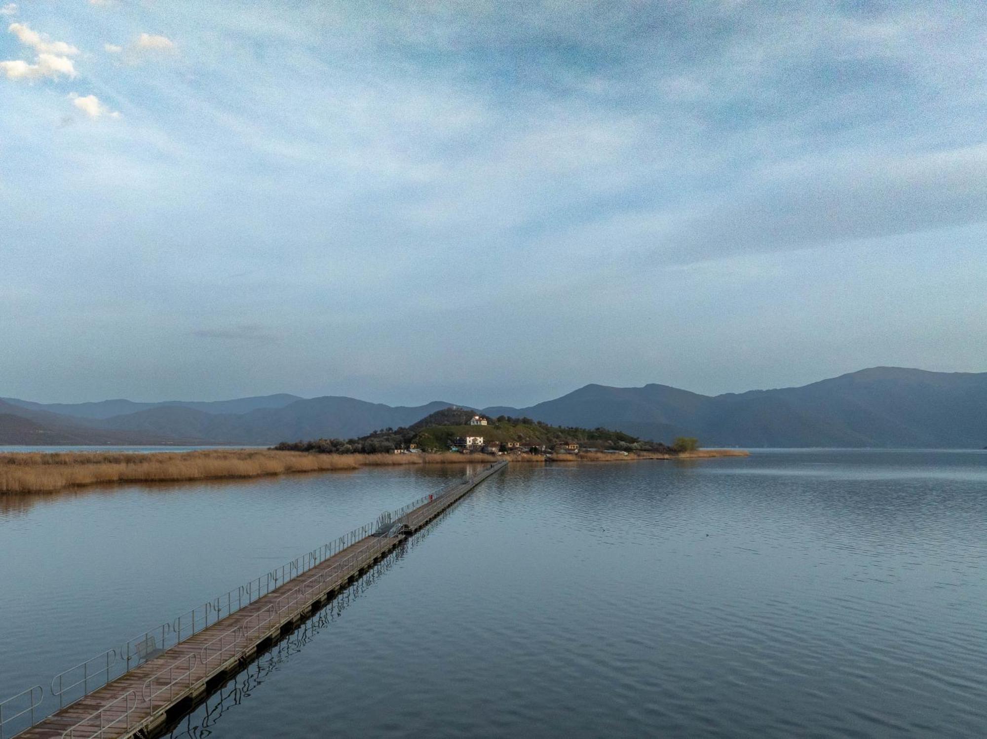 Prespes Lake View Family Apartment Lerin Kültér fotó