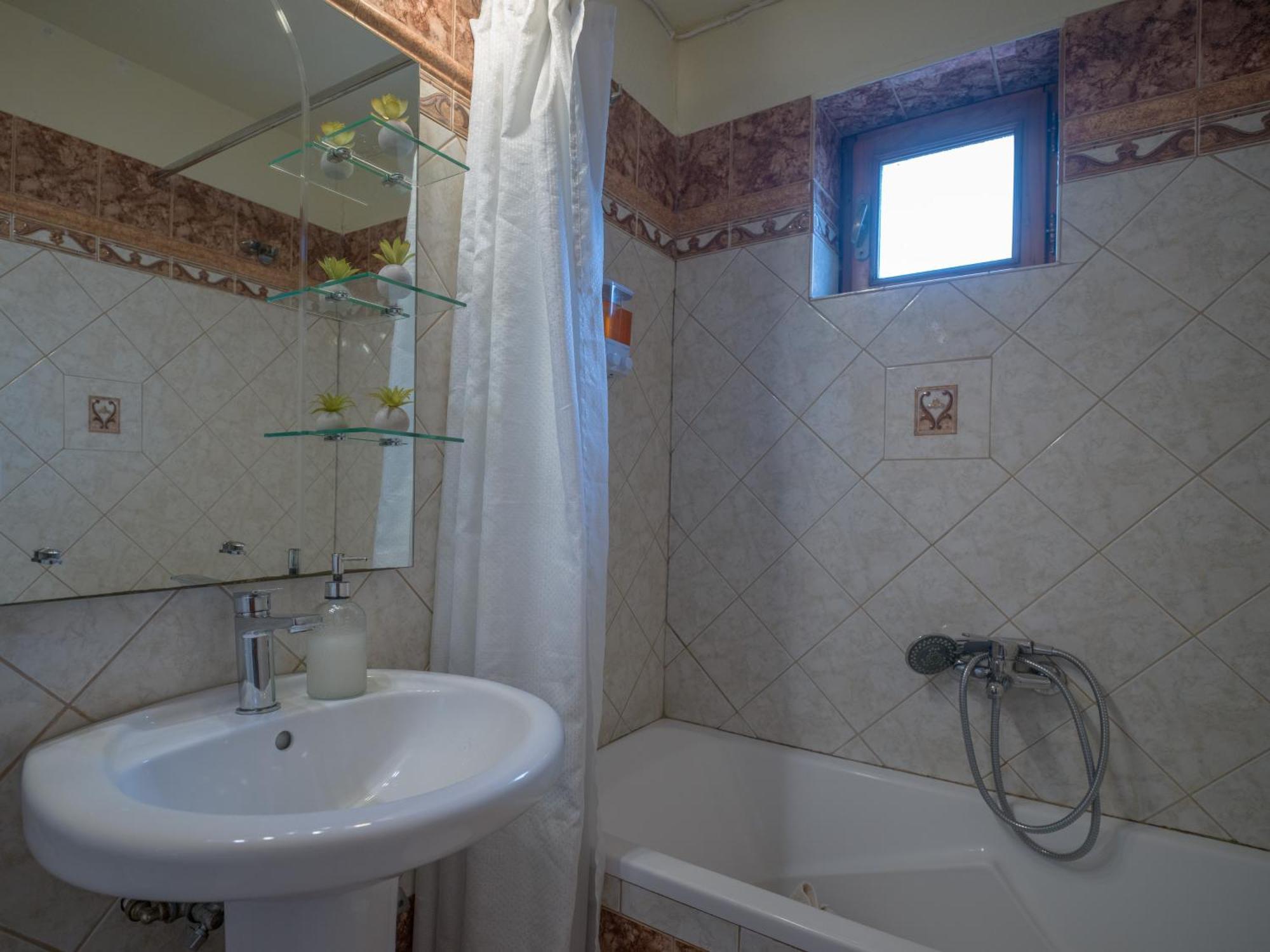 Prespes Lake View Family Apartment Lerin Kültér fotó
